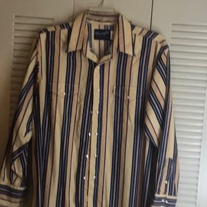 Brand New Wrangler Xtra Long Tail snap Dress Shirt
